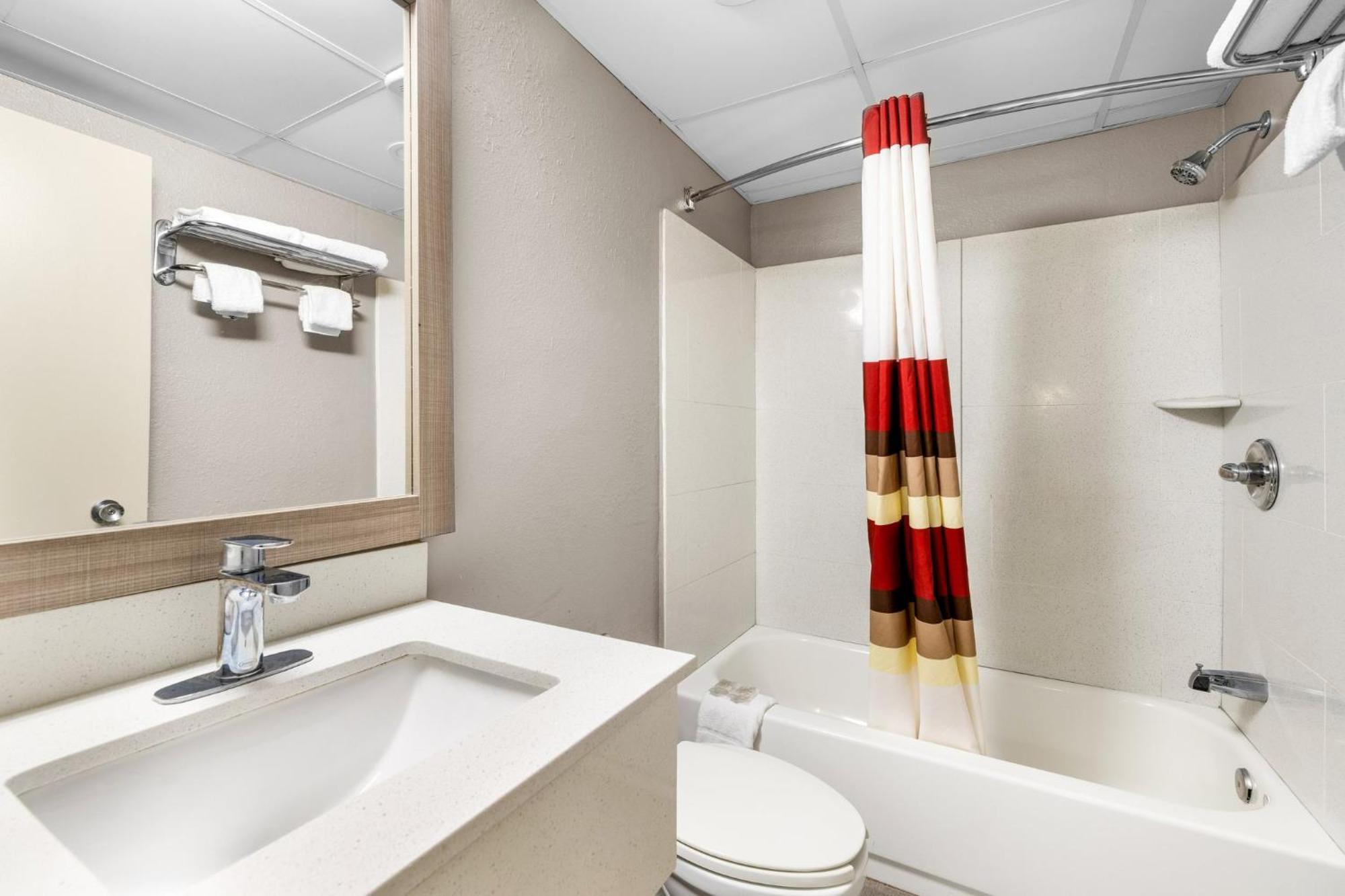 Red Roof Inn Niagara Falls Ngoại thất bức ảnh