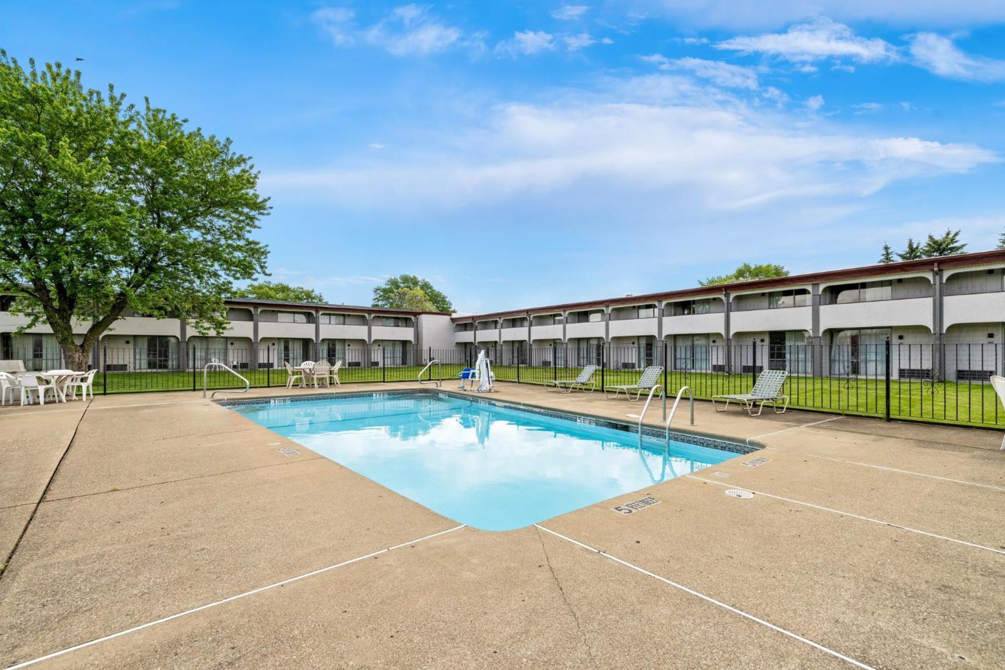 Red Roof Inn Niagara Falls Ngoại thất bức ảnh